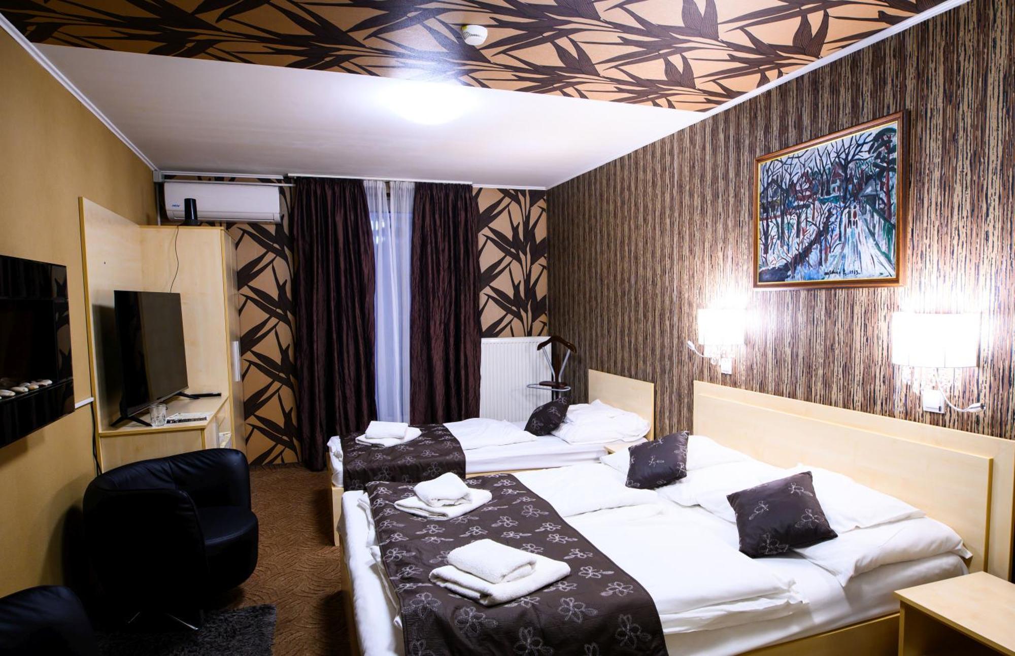 Palermo Panzio Otel Nyíregyháza Dış mekan fotoğraf